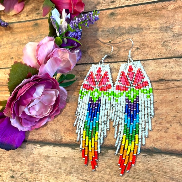 Pink Lotus in White color Beaded Earring - Picture 2 of 5